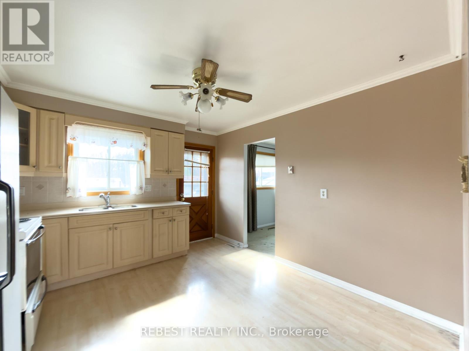 98 COBBLEHILL ROAD - 27