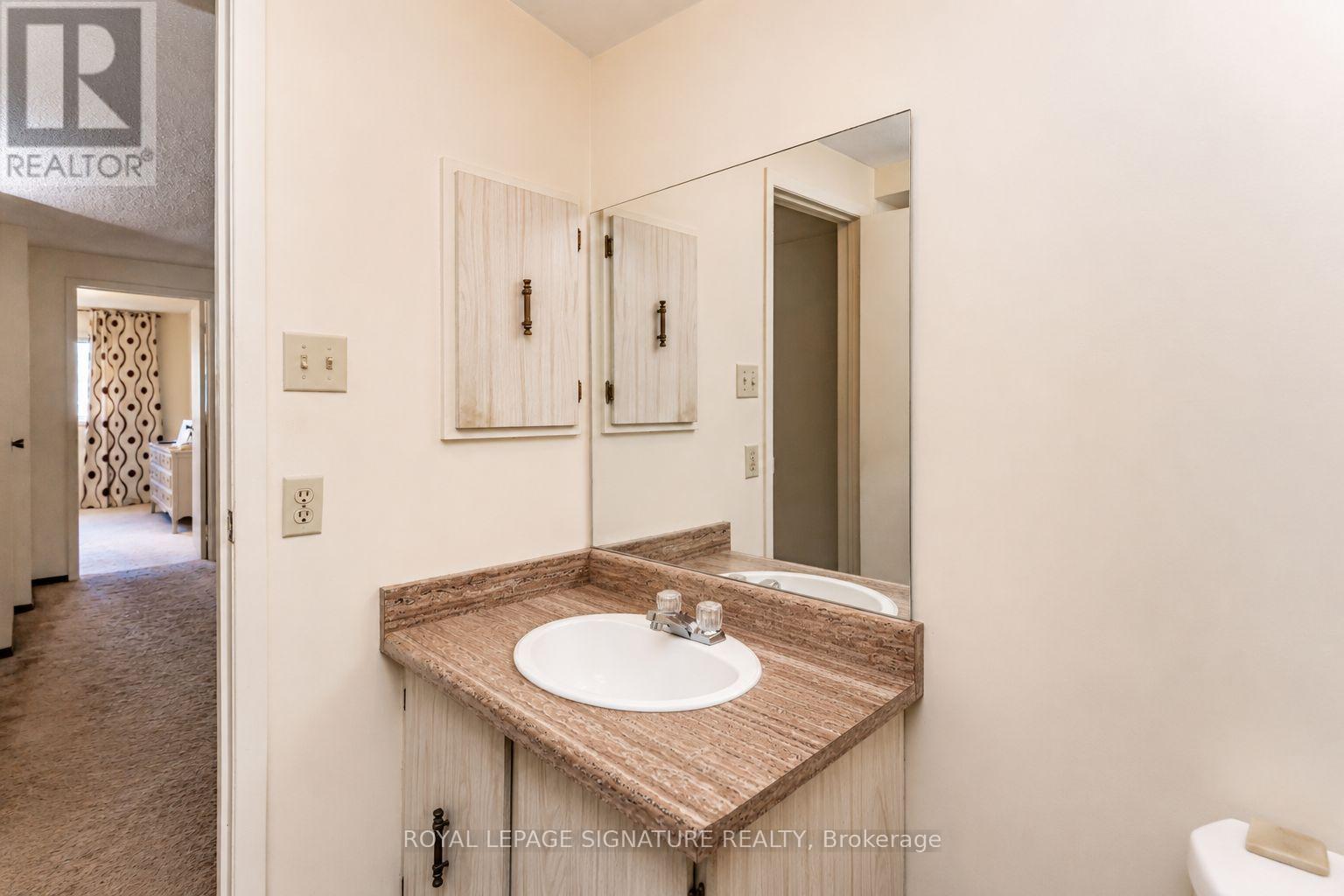 4040 SILVERHAZE ROAD - 17