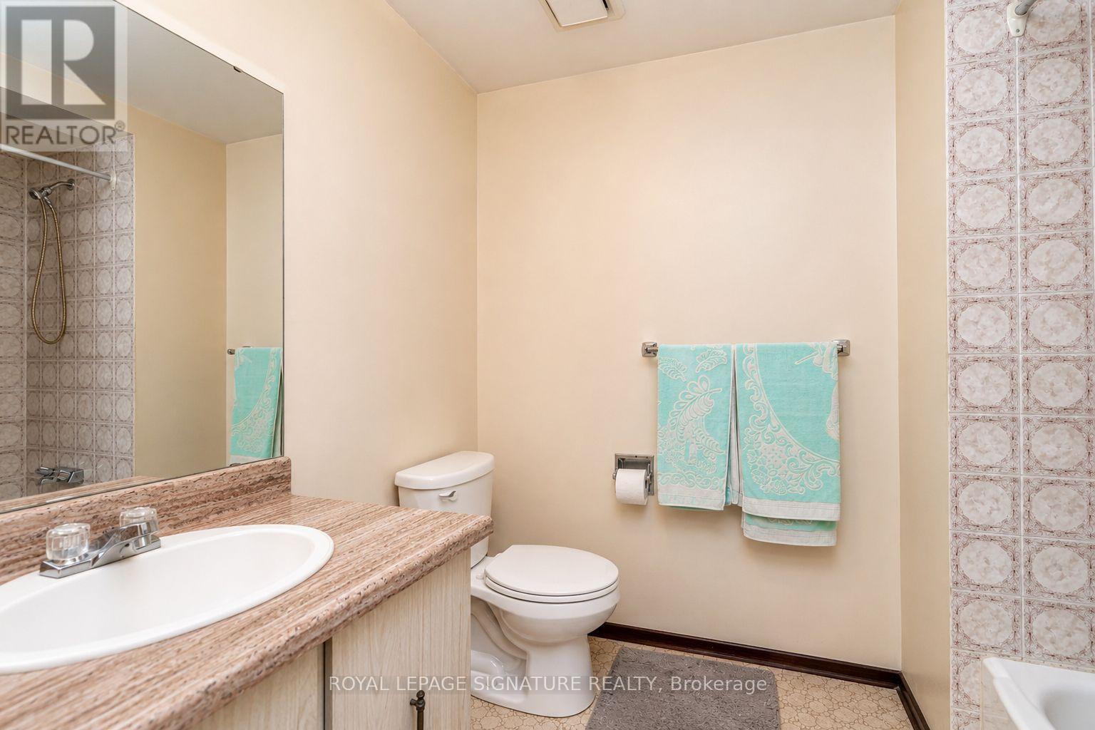 4040 SILVERHAZE ROAD - 18
