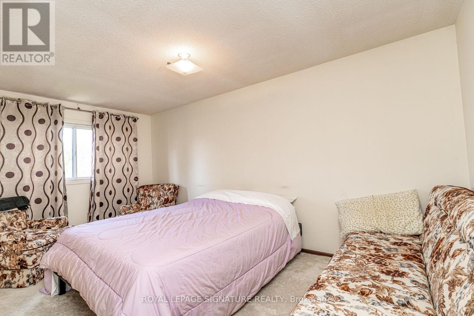 4040 SILVERHAZE ROAD - 19
