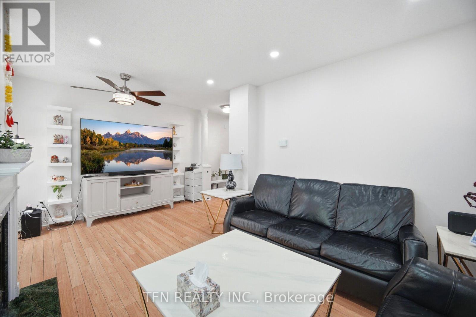 123 BRICKYARD WAY - 13