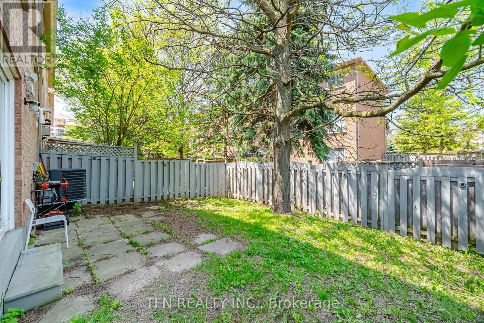 123 BRICKYARD WAY - 39