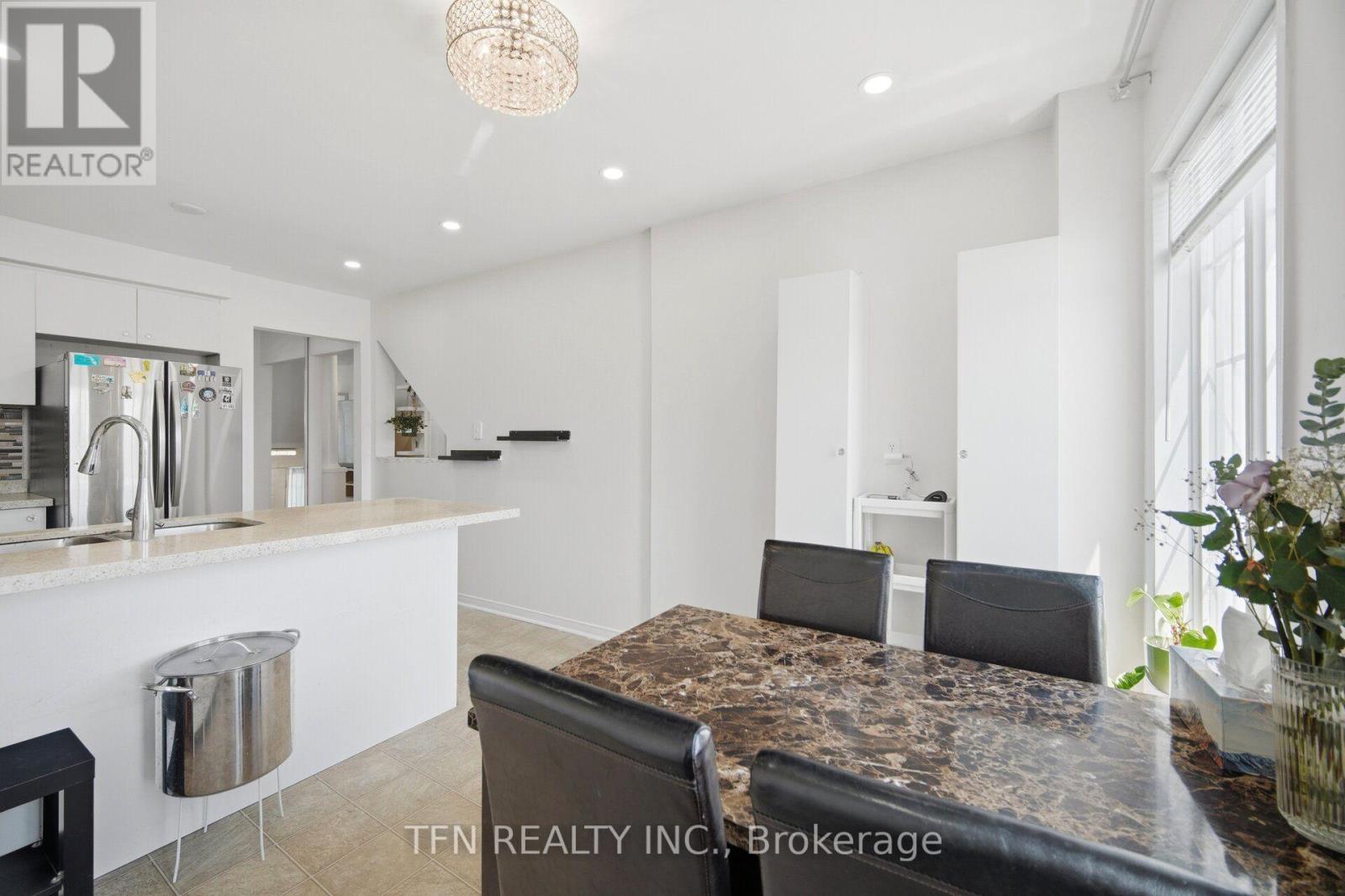 123 BRICKYARD WAY - 20
