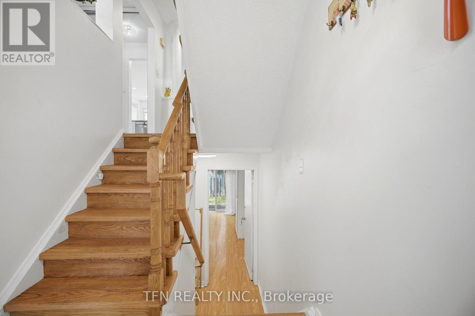 123 BRICKYARD WAY - 32