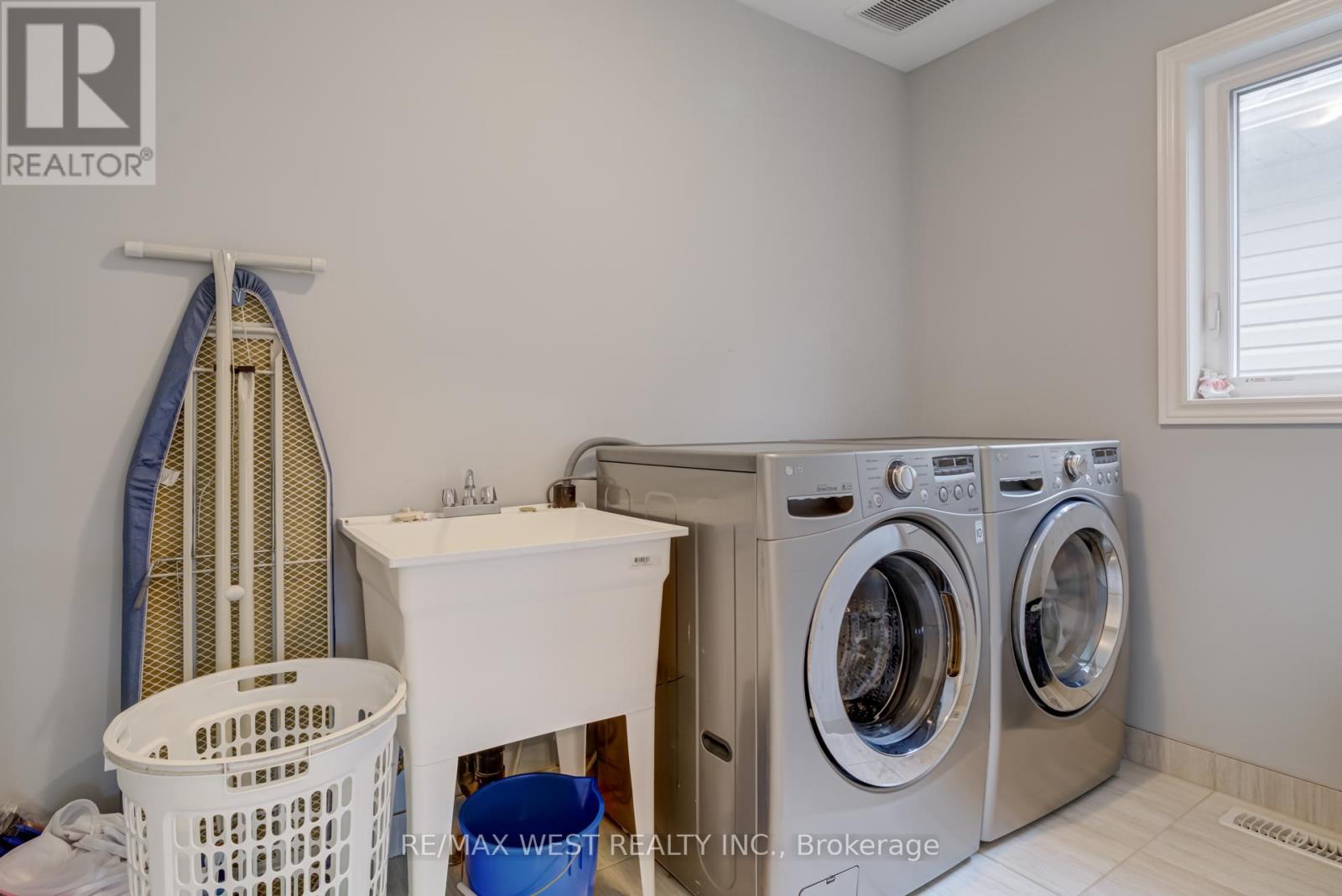 270 DALGLEISH TRAIL - 36