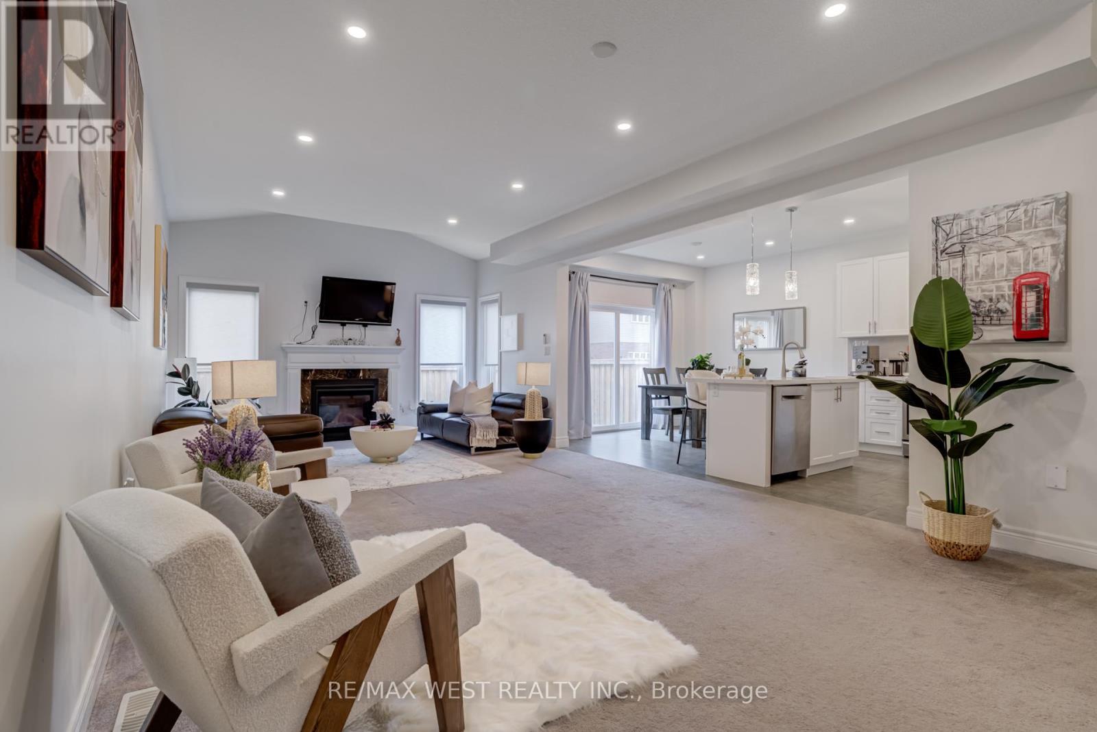 270 DALGLEISH TRAIL - 5