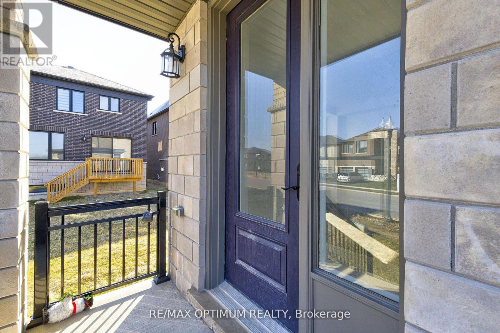 1454 UPPER THAMES DRIVE - 7