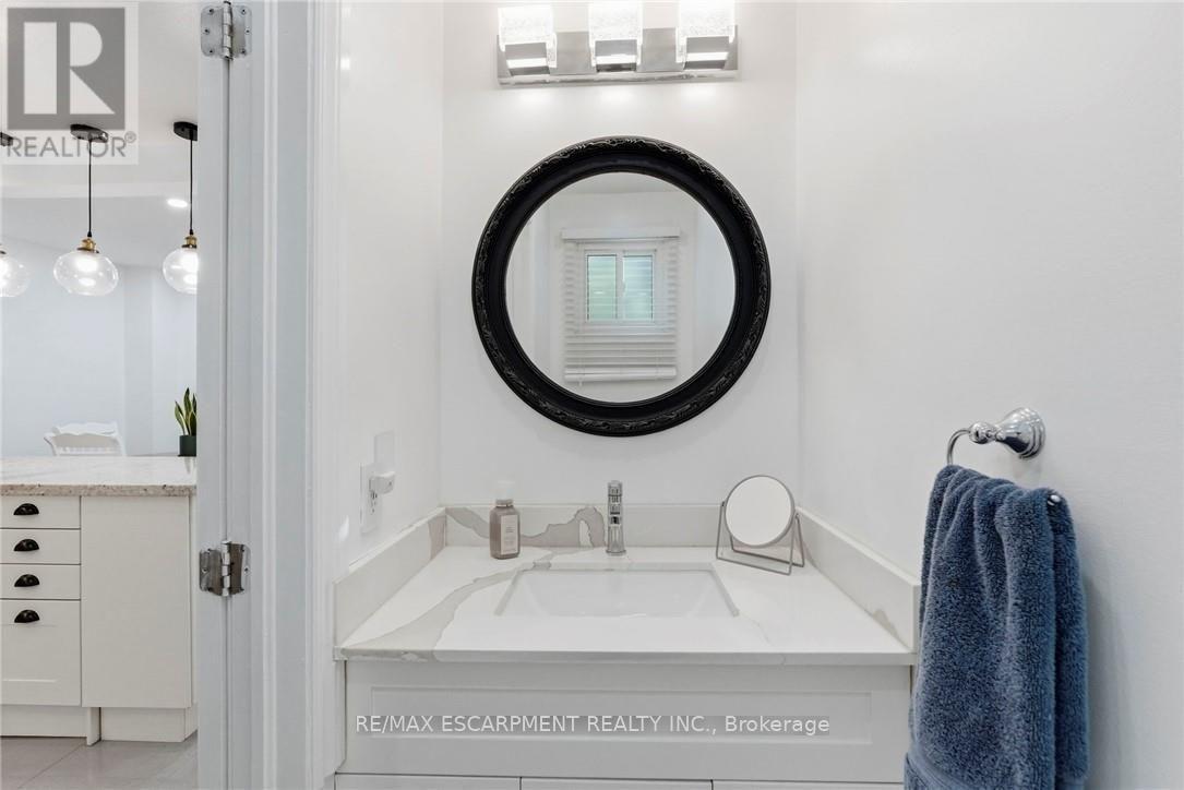 #16 1420 GARTH STREET - 15