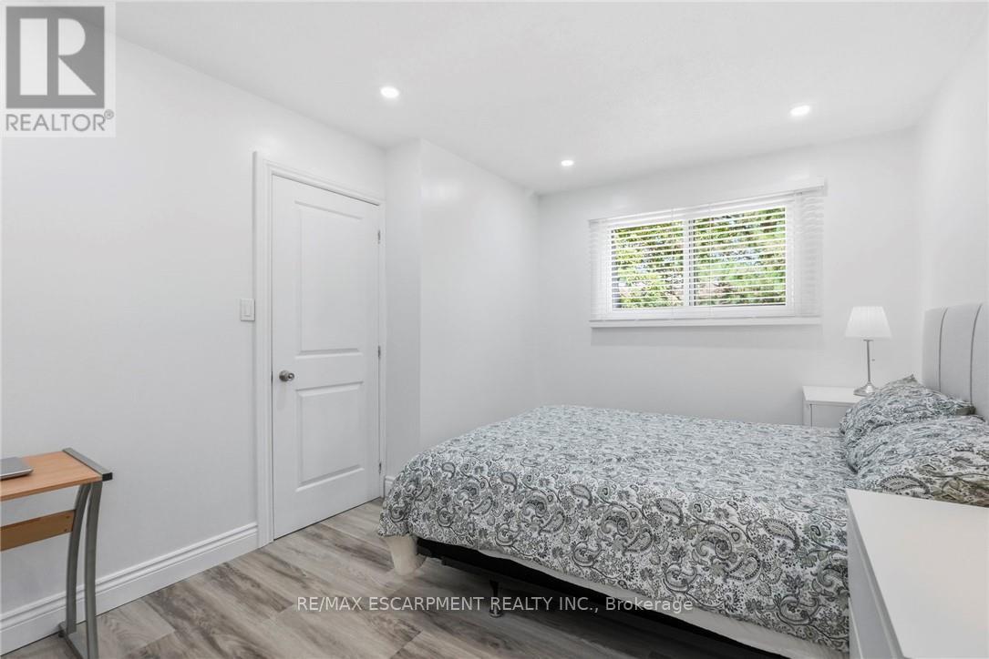 #16 1420 GARTH STREET - 19