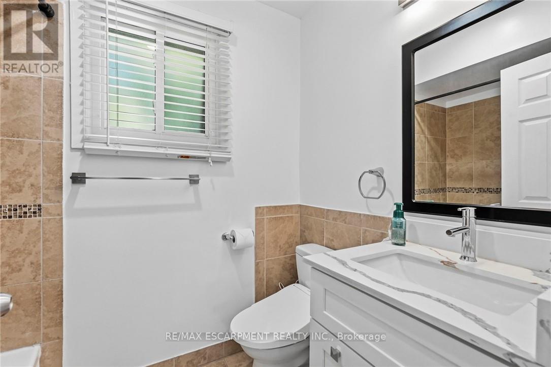 #16 1420 GARTH STREET - 24