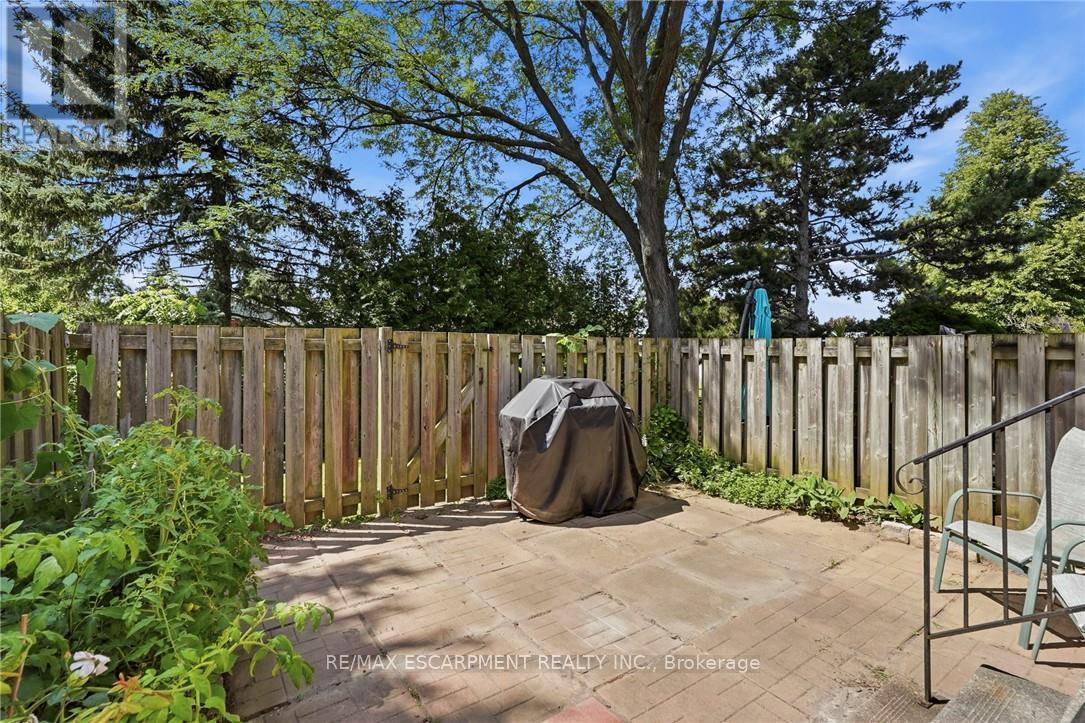 #16 1420 GARTH STREET - 31