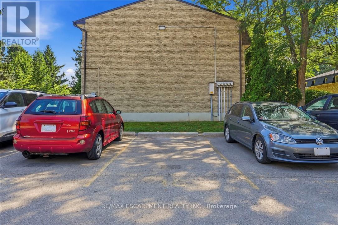 #16 1420 GARTH STREET - 36