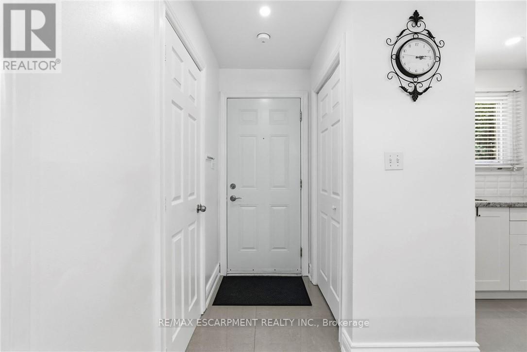 #16 1420 GARTH STREET - 4
