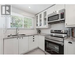 Partial bathroom - 16 - 1420 Garth Street, Hamilton, ON L9B1R6 Photo 6