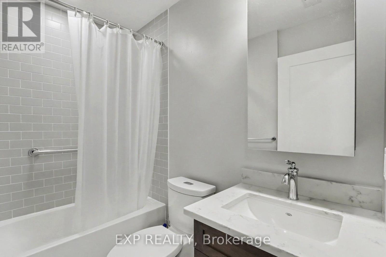 #405 615 LONGFIELDS DRIVE - 18