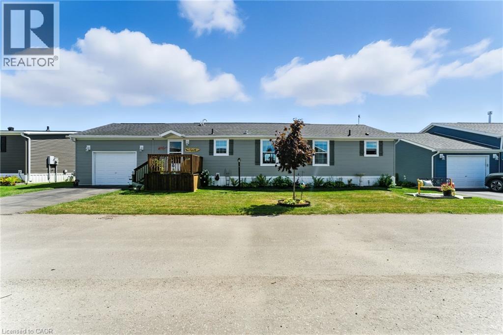 55 RIVERBEND Crescent - 11