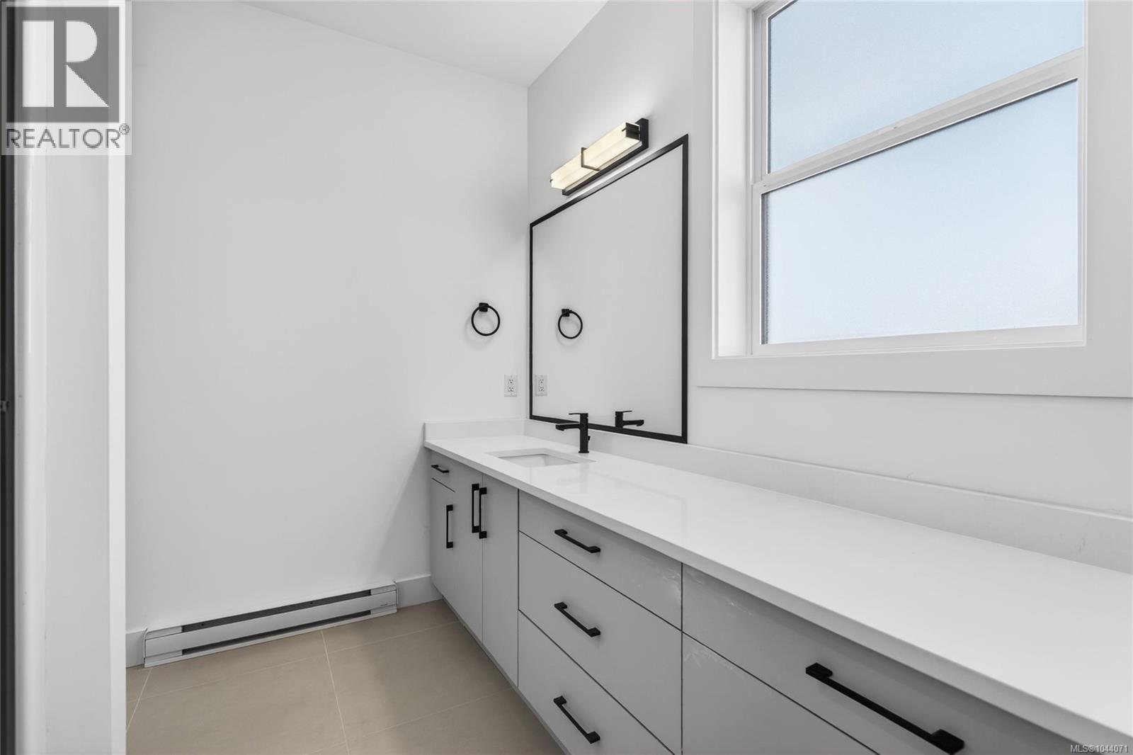 #8 704 Beaver Creek Blvd - 30