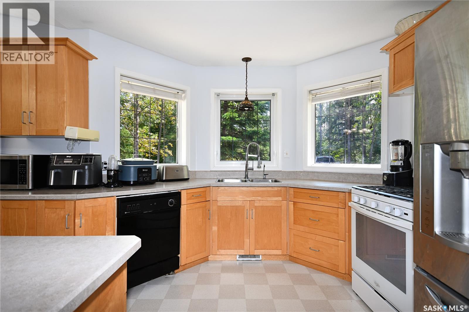 120 Luciuk LANE - Image 7