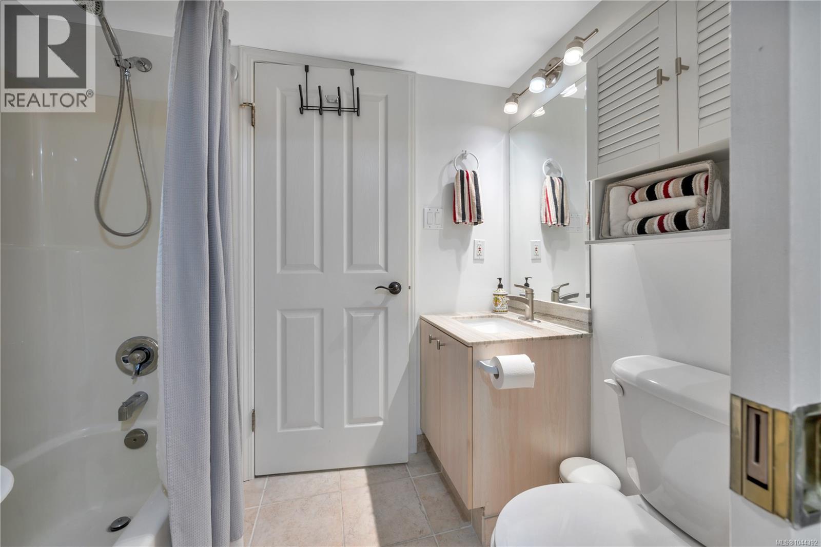 #204 770 Poplar St - 29