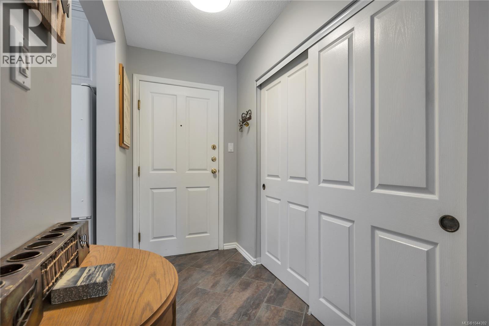#204 770 Poplar St - Image 3