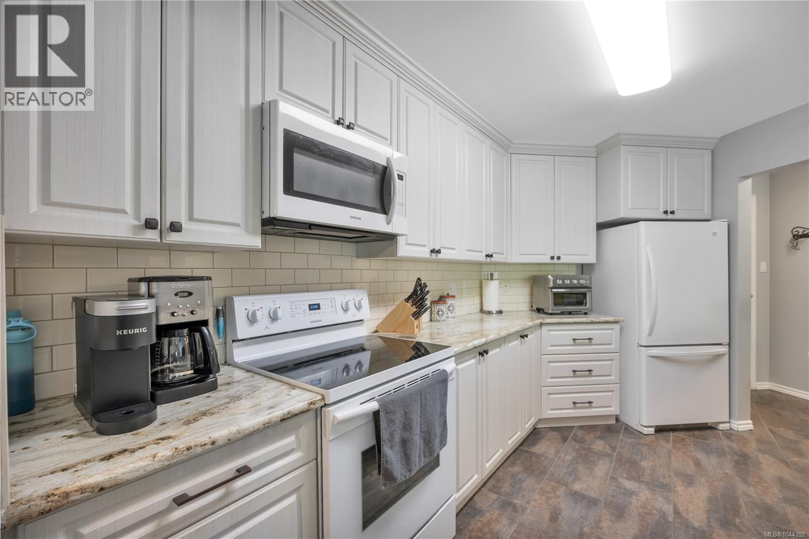 #204 770 Poplar St - 7