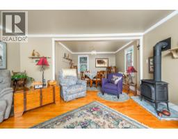 2pc Bathroom - 6934 Highway 6, Coldstream, BC V1B3H1 Photo 8