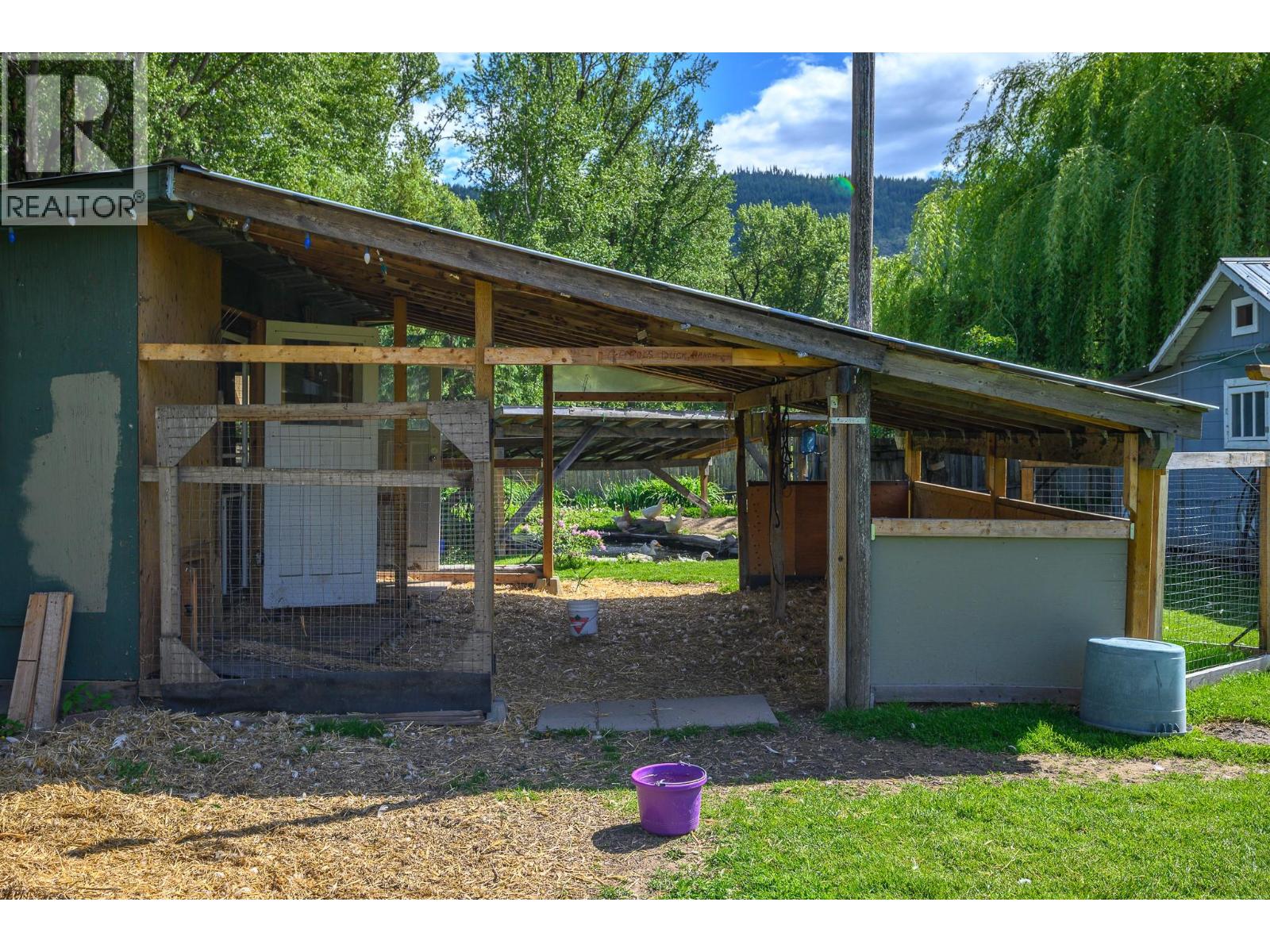 6934 Highway 6 - 38
