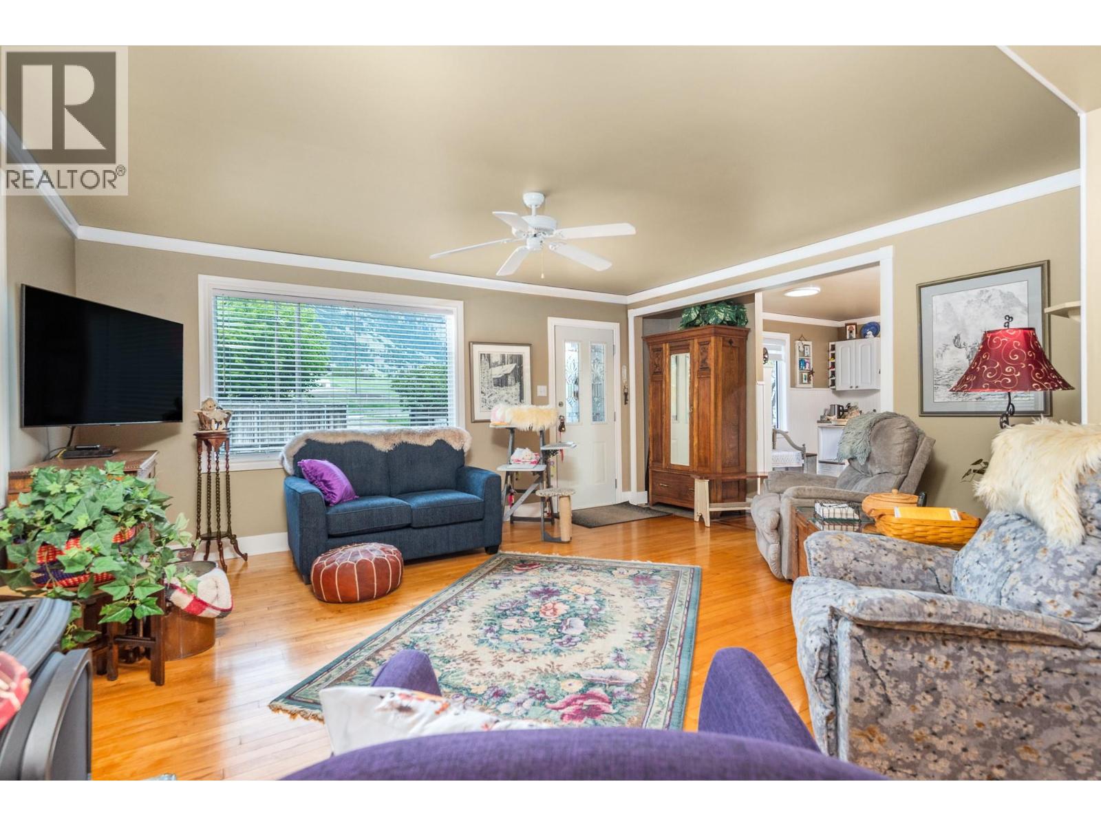 6934 Highway 6 - 7
