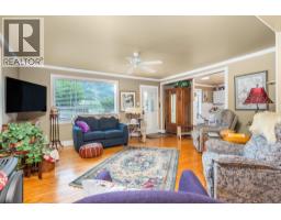 2pc Bathroom - 6934 Highway 6, Coldstream, BC V1B3H1 Photo 7