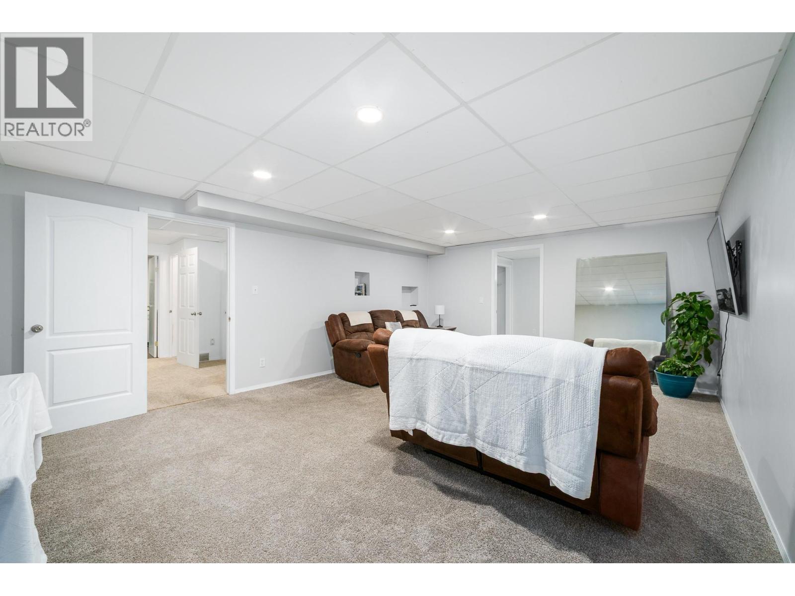 110 Wyndham Crescent - 44