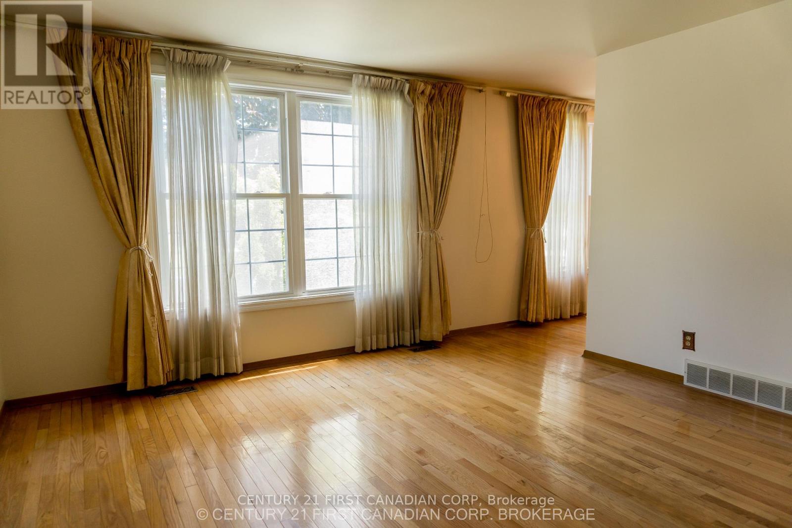 1095 PRINCE GEORGE ROAD - 16