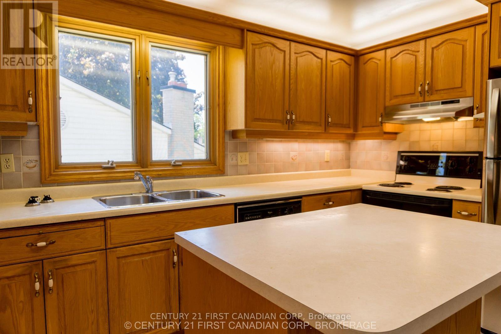 1095 PRINCE GEORGE ROAD - 23