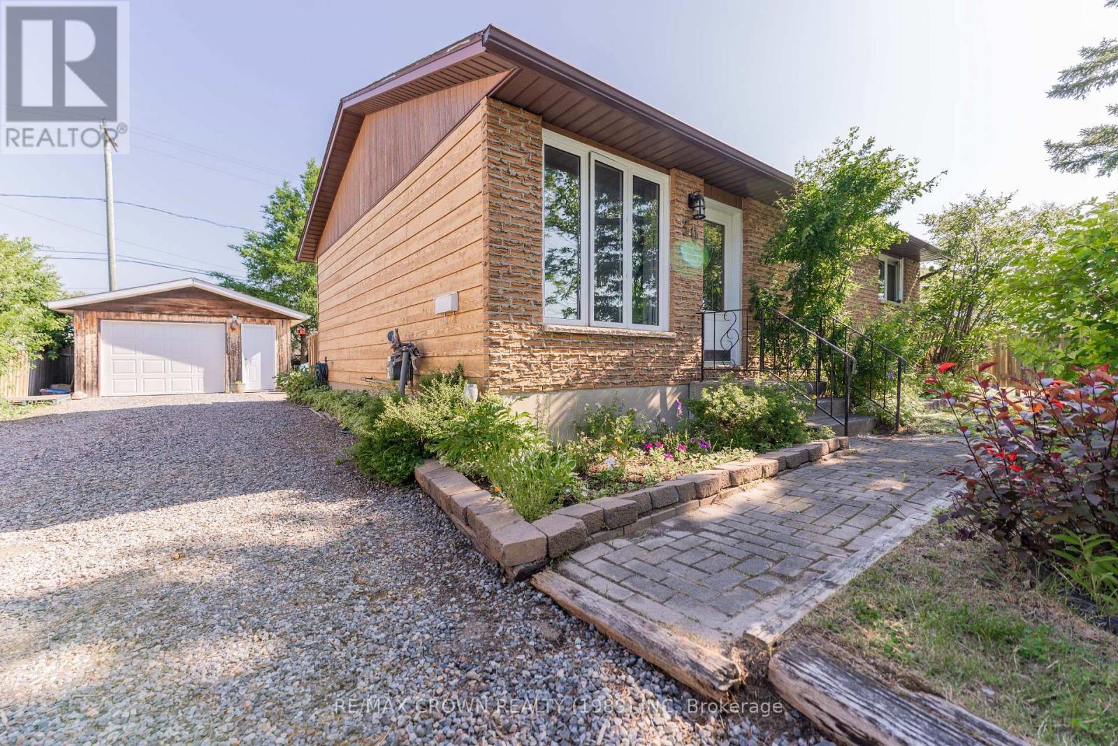 30 HAZEL STREET - 2