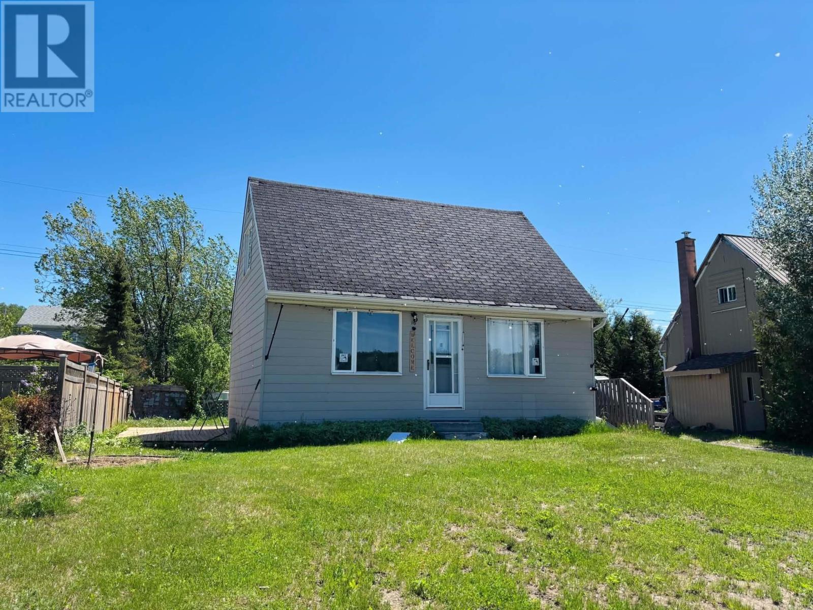 16 Wenonah DR - 1