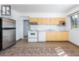 5655 Lancaster Street, Vancouver, BC V5R4A6 Photo 16