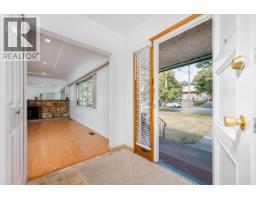 5655 Lancaster Street, Vancouver, BC V5R4A6 Photo 6