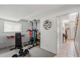 3588 Crestview Avenue, Abbotsford, BC V2T6V2 Photo 9
