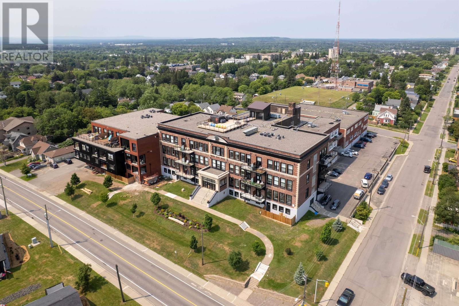 3414 96 High ST N - 2