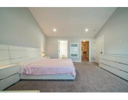 18070 67 Avenue, Surrey, BC V3S8C3 Photo 27