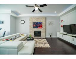 18070 67 Avenue, Surrey, BC V3S8C3 Photo 9