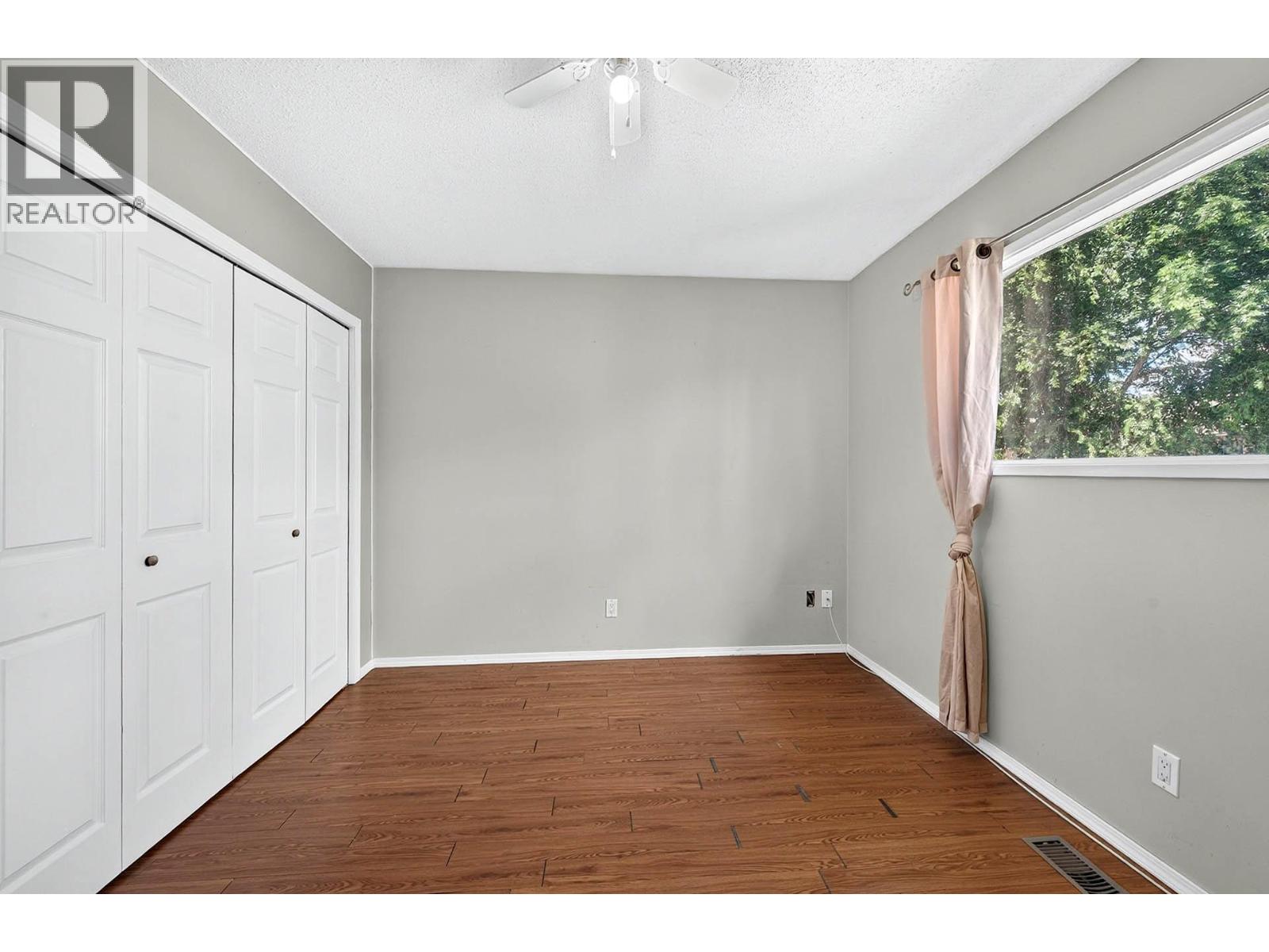 658 COURTENAY Crescent - 12