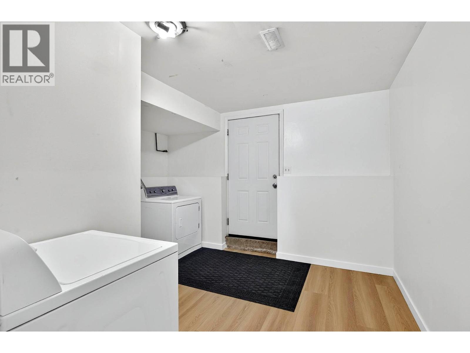 658 COURTENAY Crescent - 30