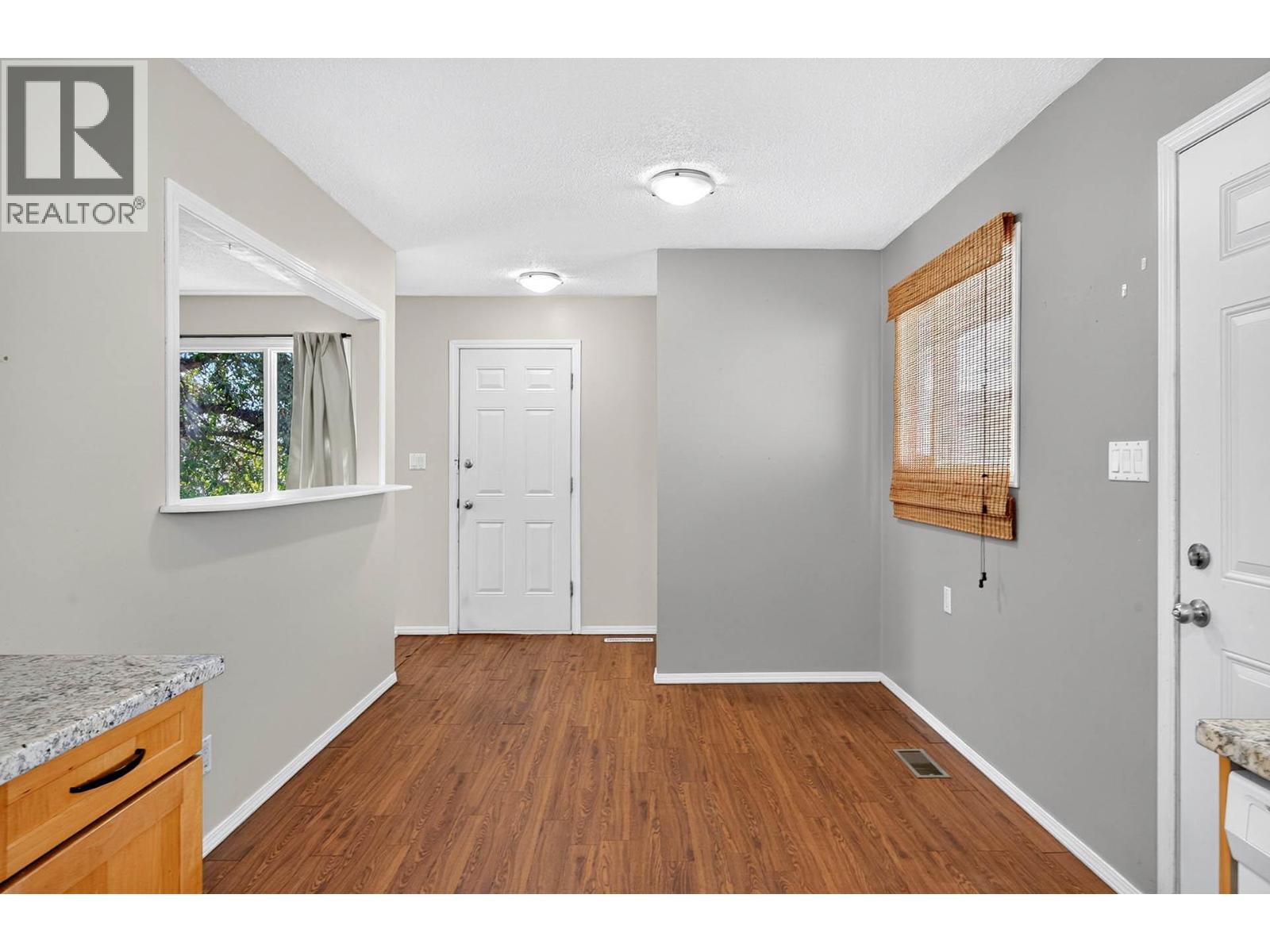 658 COURTENAY Crescent - 9