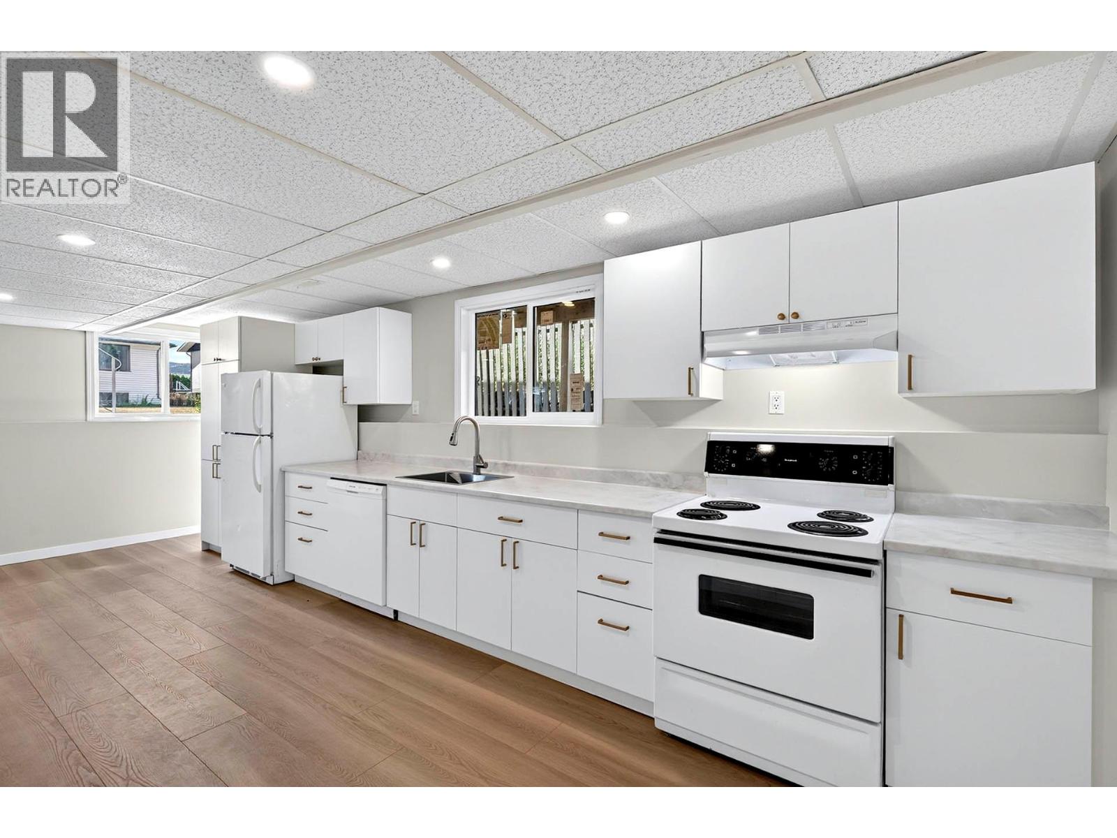 658 COURTENAY Crescent - 22