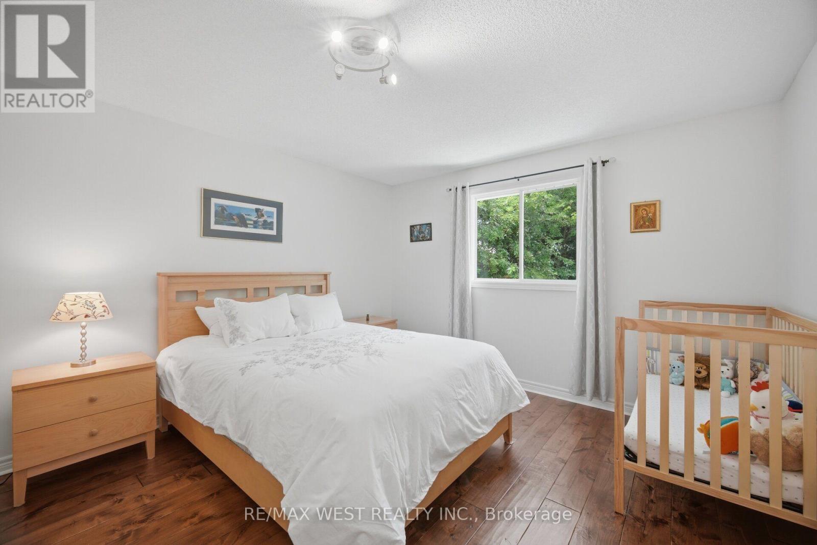 27 NORMA CRESCENT - 15