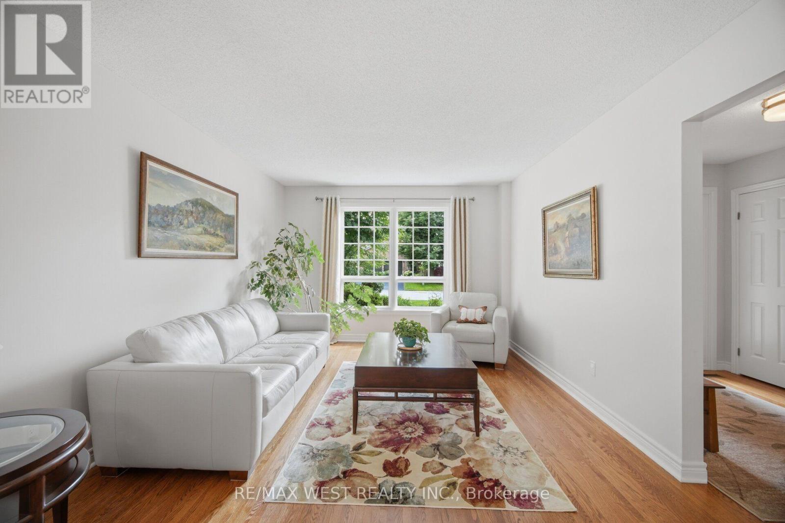 27 NORMA CRESCENT - Image 41