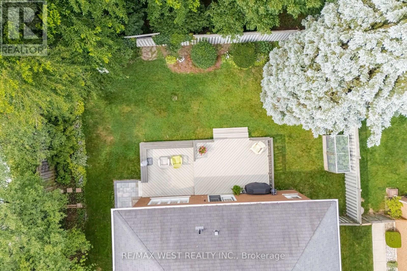27 NORMA CRESCENT - 49