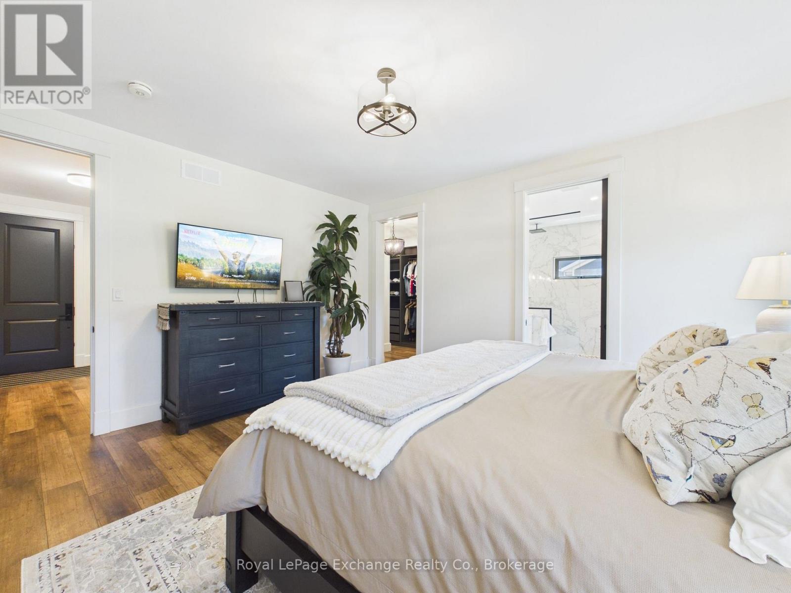 13 ROBBIE LANE - Image 18