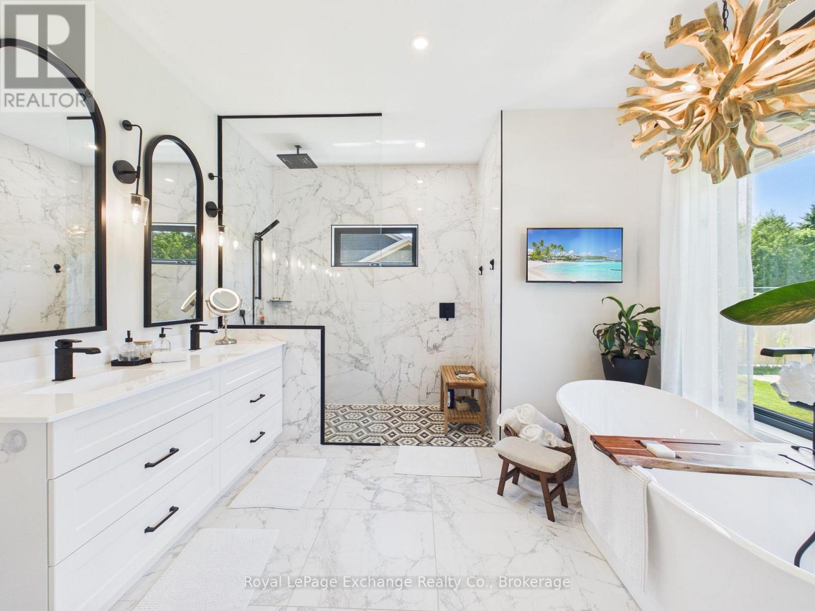 13 ROBBIE LANE - Image 20