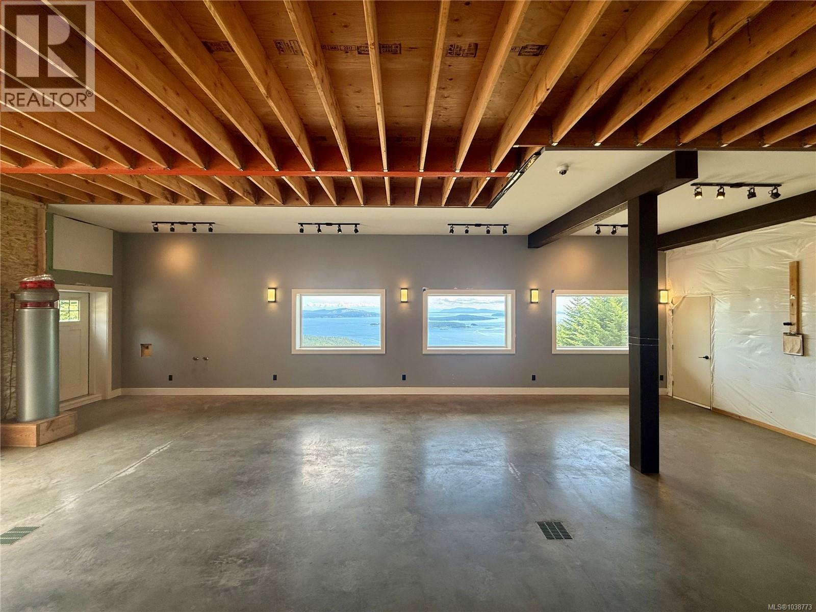 641 Annas Dr SW - 2